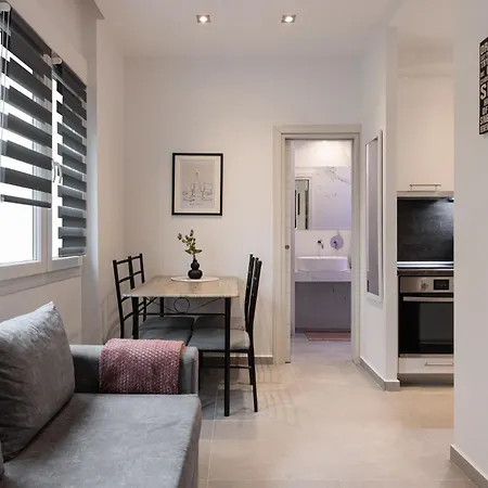 F & B Collection - Downtown Flat For 3