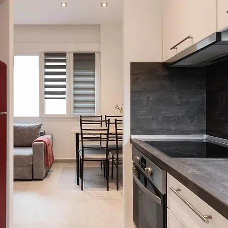 Apartment F & B Collection - Downtown Flat For 3 *