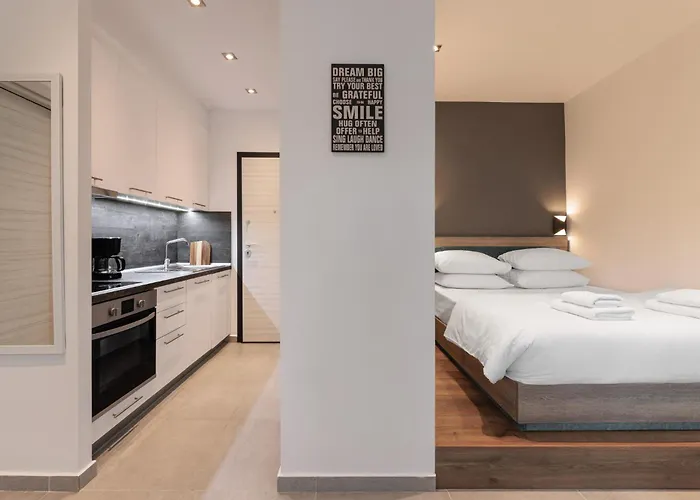 F & B Collection - Downtown Flat For 3 Apartament *