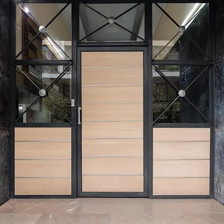 F & B Collection - Downtown Flat For 3