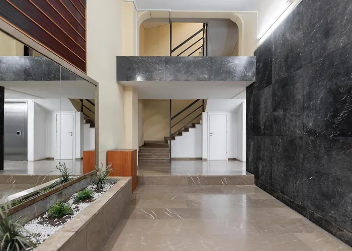 F & B Collection - Downtown Flat For 3 *